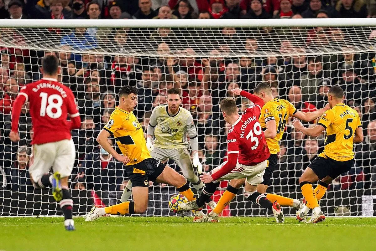 pl mu chute a domicile le big four s eloigne icon 018064 0050 331645