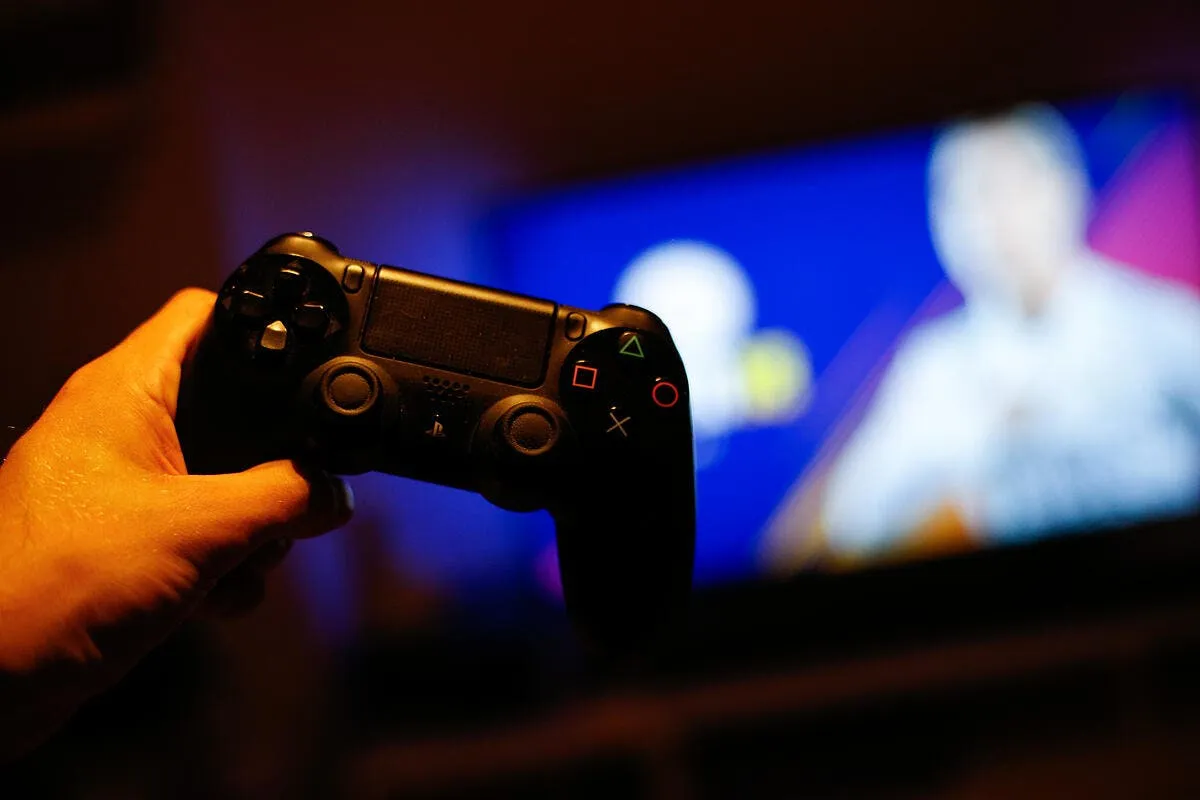 polemique pierre menes ejecte de fifa 22 icon fid 031017 08 18 310073