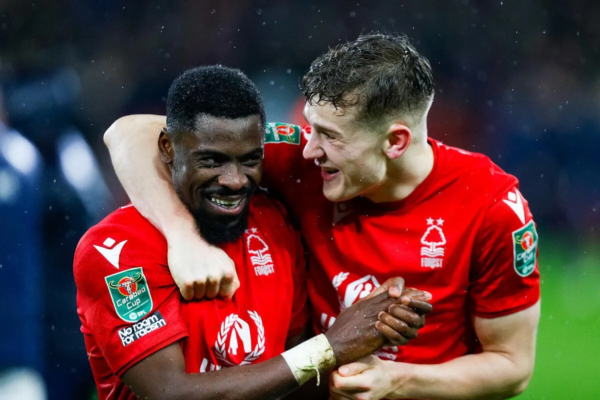 psg aurier et navas taquinent ayew l om prend cher aurier 19 358202