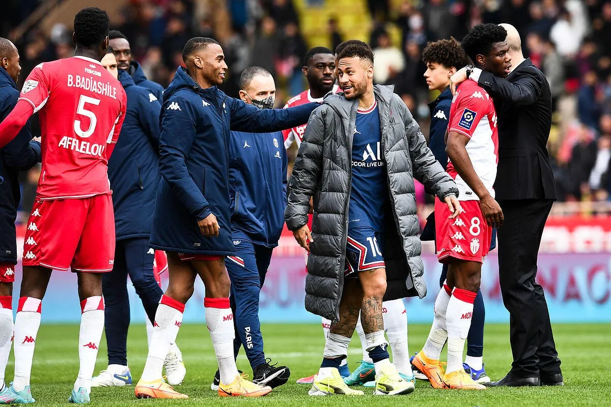 psg deux joueurs provoquent un scandale icon pl5 5900 337273