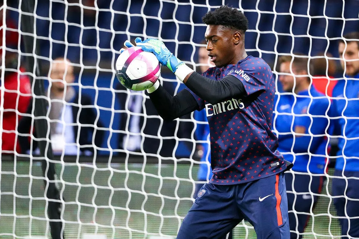 psg garissone innocent prete a vannes n2 icon cos 260918 93 05 319961