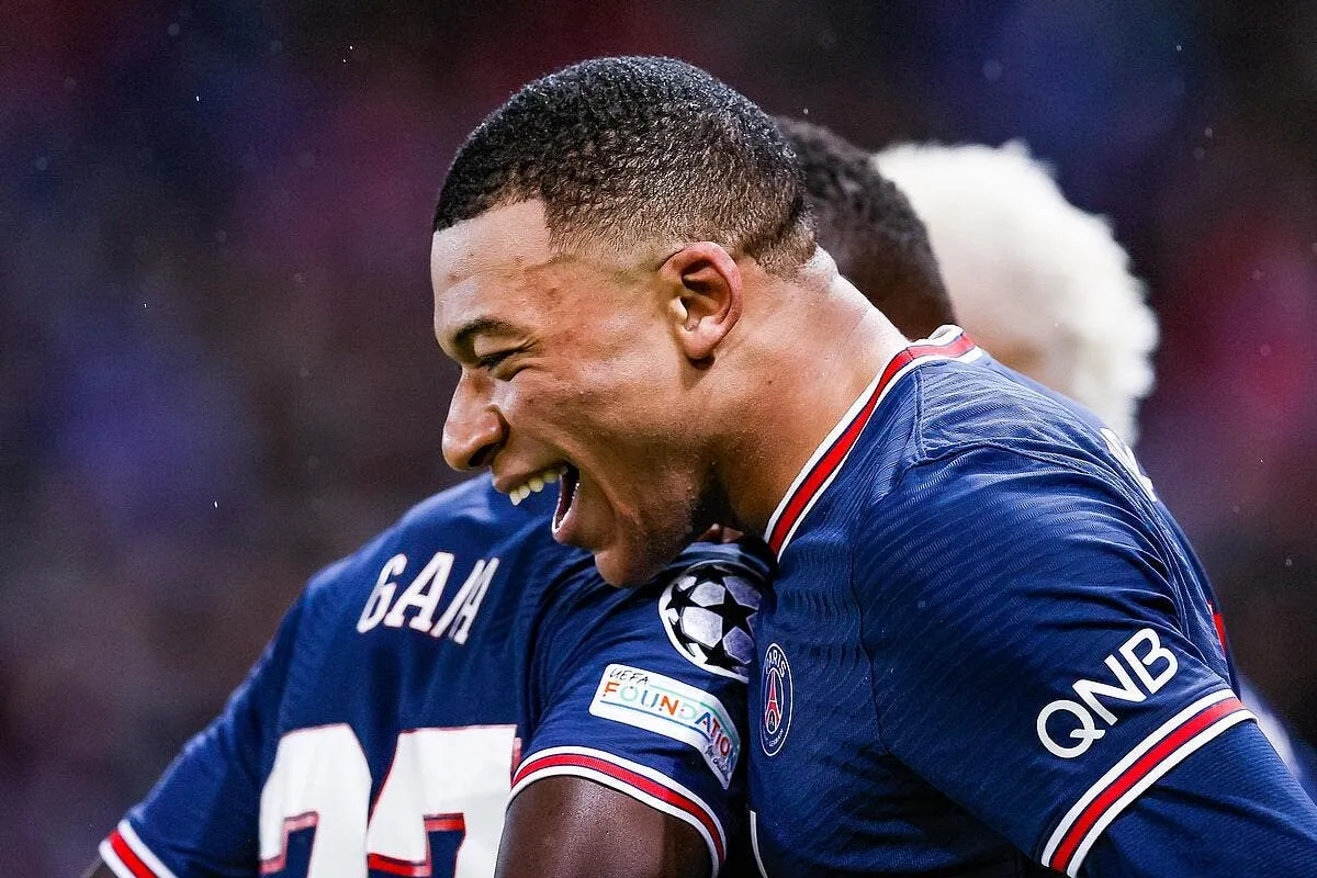psg kylian mbappe prolonge l incroyable remontada icon belgaimage 187776555 335385