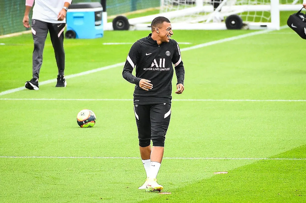 psg l info choc signee bouhafsi mbappe refuse de prolonger icon mm2 6317 320789