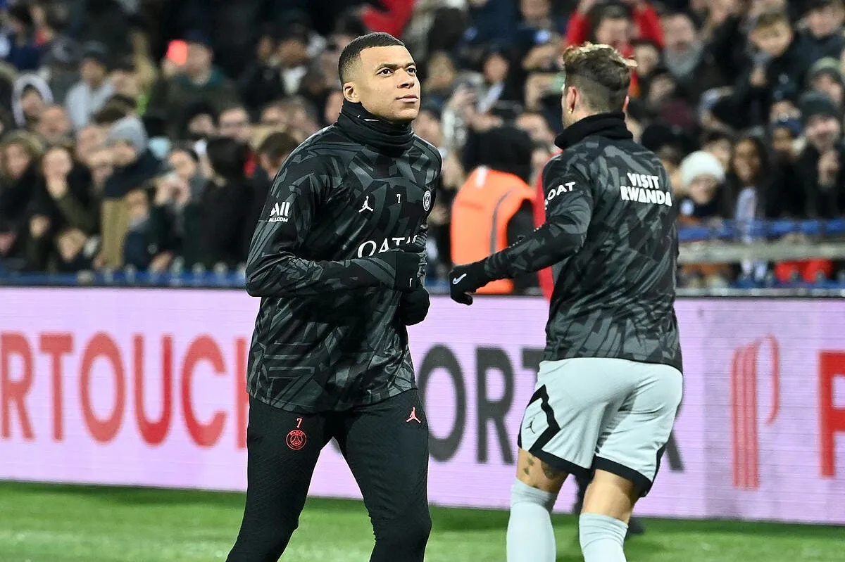 psg le ballon d or a sa portee mbappe devra choisir mbappe 137 359767