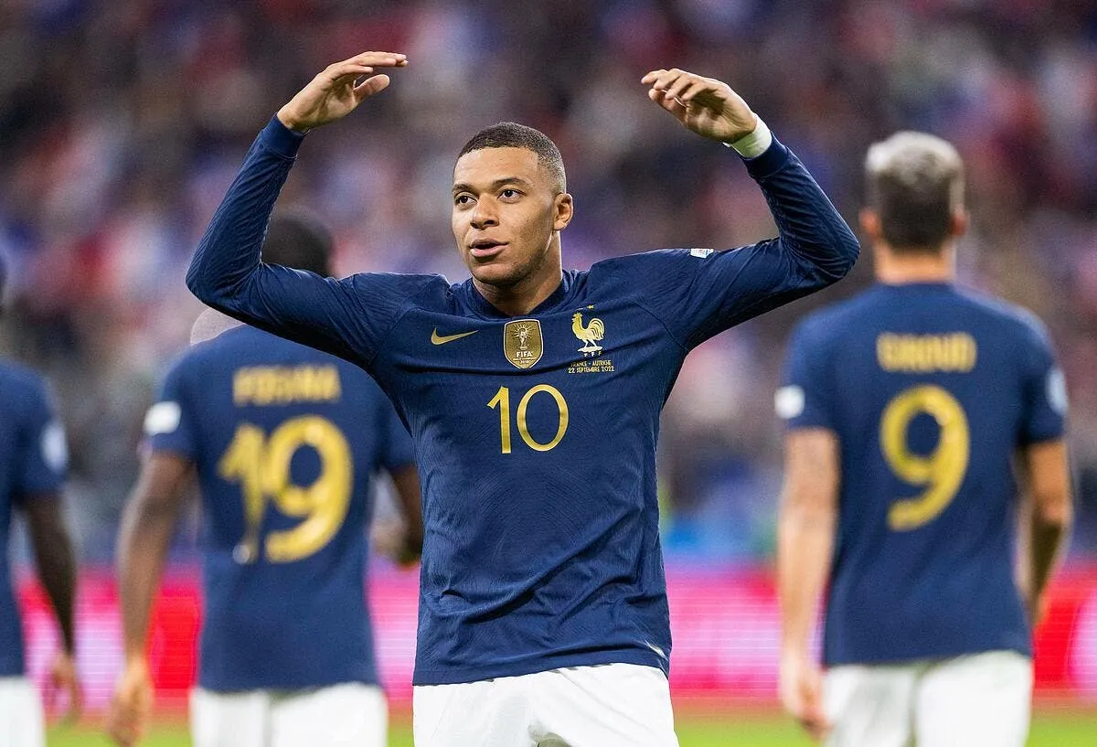 psg les caprices de mbappe poussent a bout un champion du monde icon 649 fraaut20220923 a 40244 351119