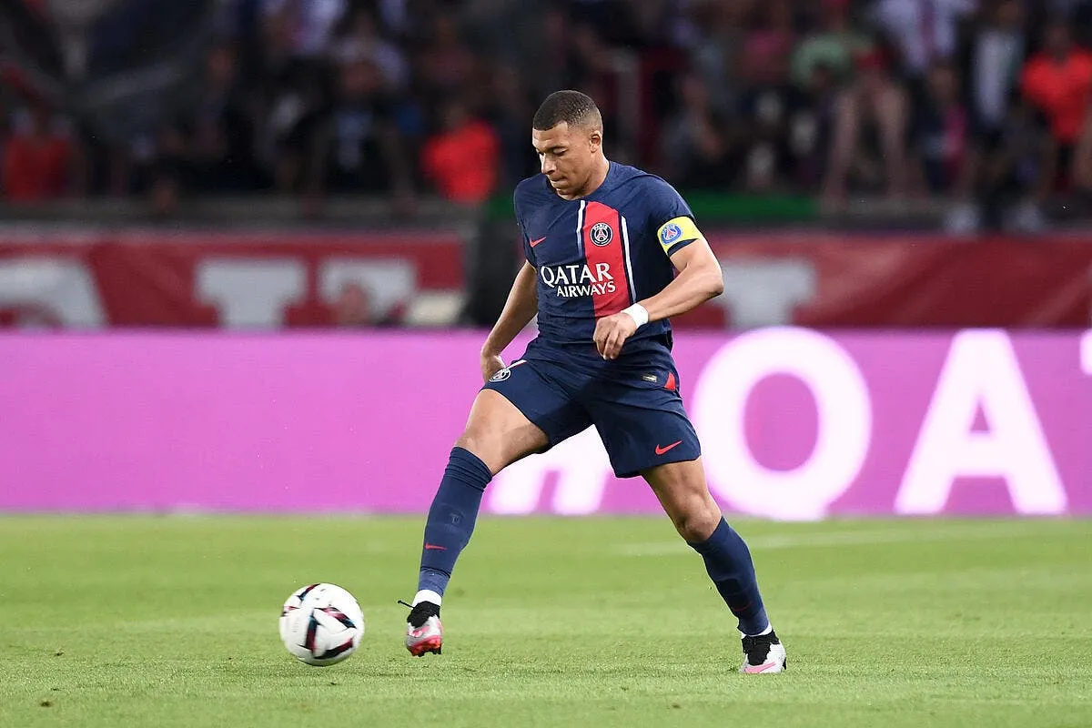 psg mbappe ne change pas d avis paris flippe pour ses sponsors icon pl5 4359 362513