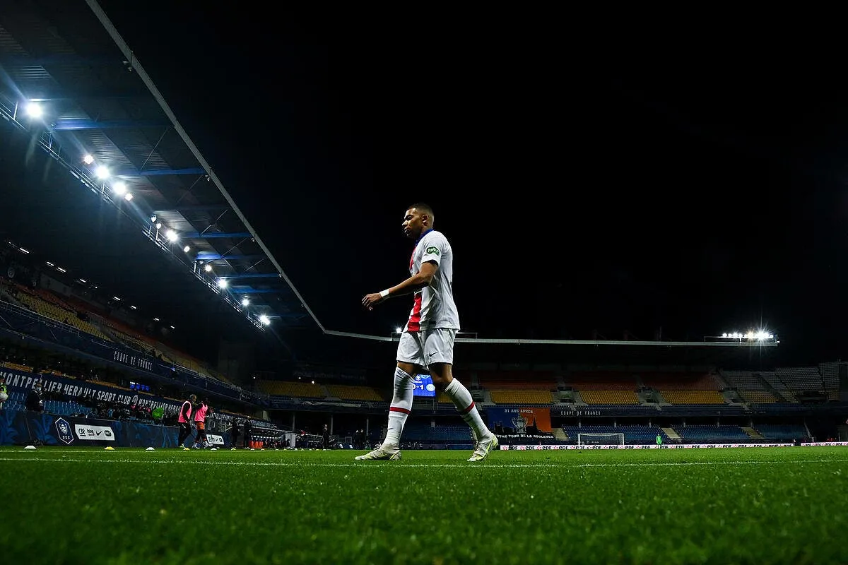 psg mbappe rectifie le tir sur instagram icon adim 1205 21 34 10 313991