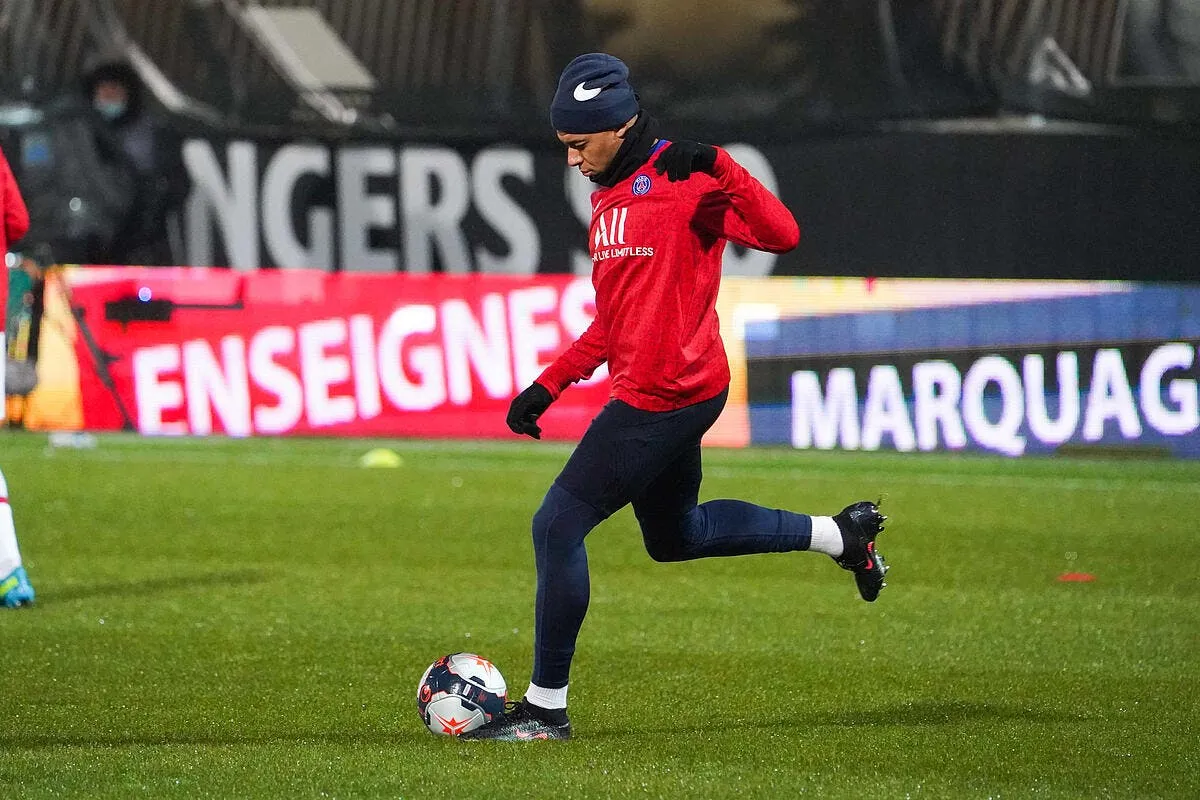 psg mbappe remplace une folie pour habib beye a 304381