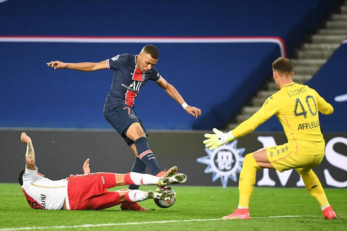 psg mbappe retombe de son nuage ca pique icon dib 210221 11 54 307405