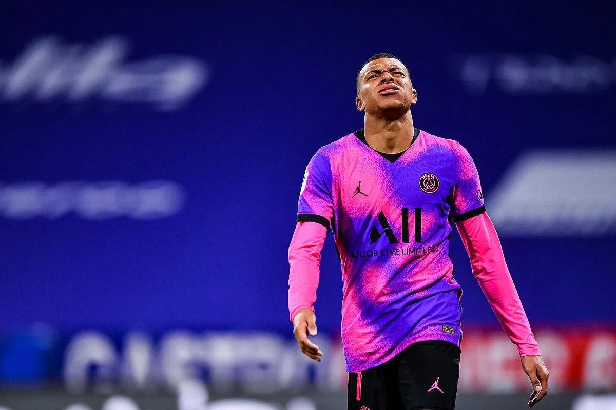 psg mbappe sanctionne pierre menes est mort de rire icon bap 210321 93 269 318113