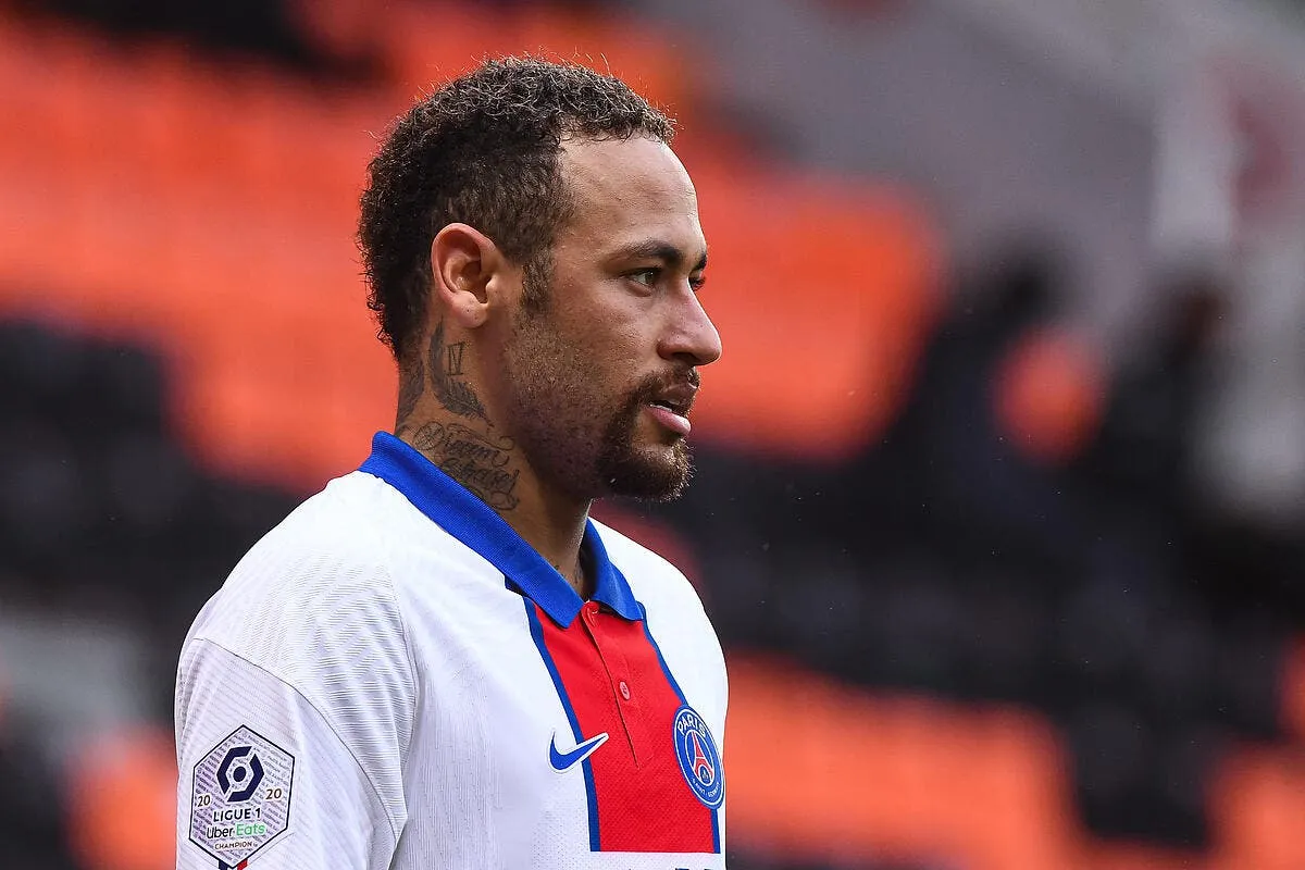 psg neymar bien present dans le groupe pour le classico a 306185