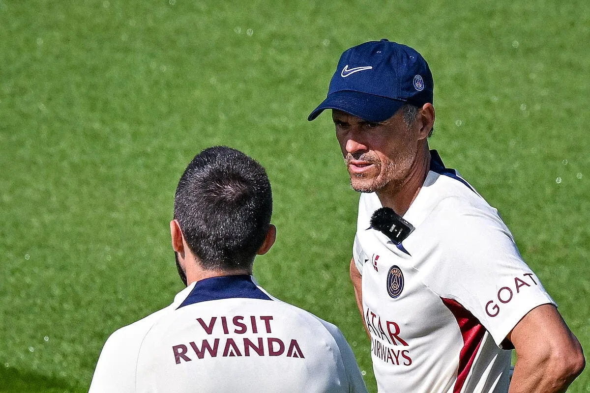 psg neymar et mbappe accuses ce depart terrasse luis enrique icon bap 200723 93 058 363057