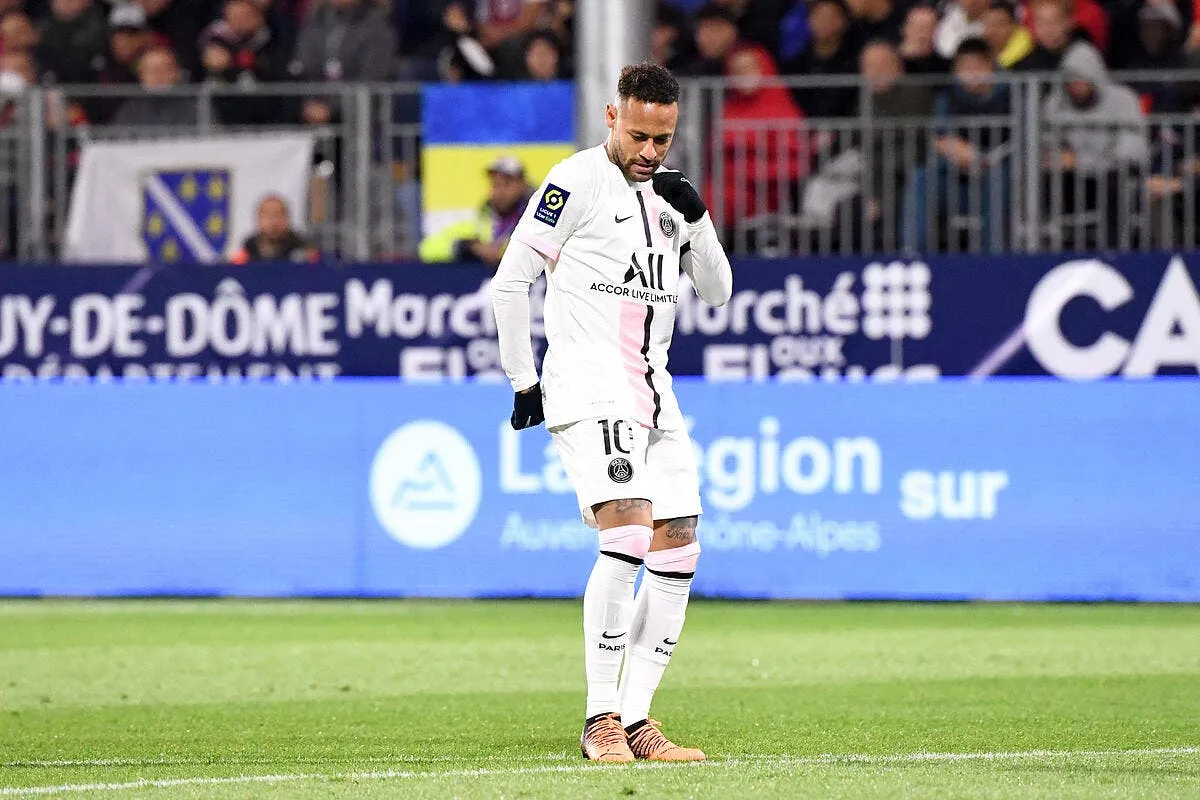 psg neymar plus desire vitorino hilton monte au creneau icon ab1 1735 339209