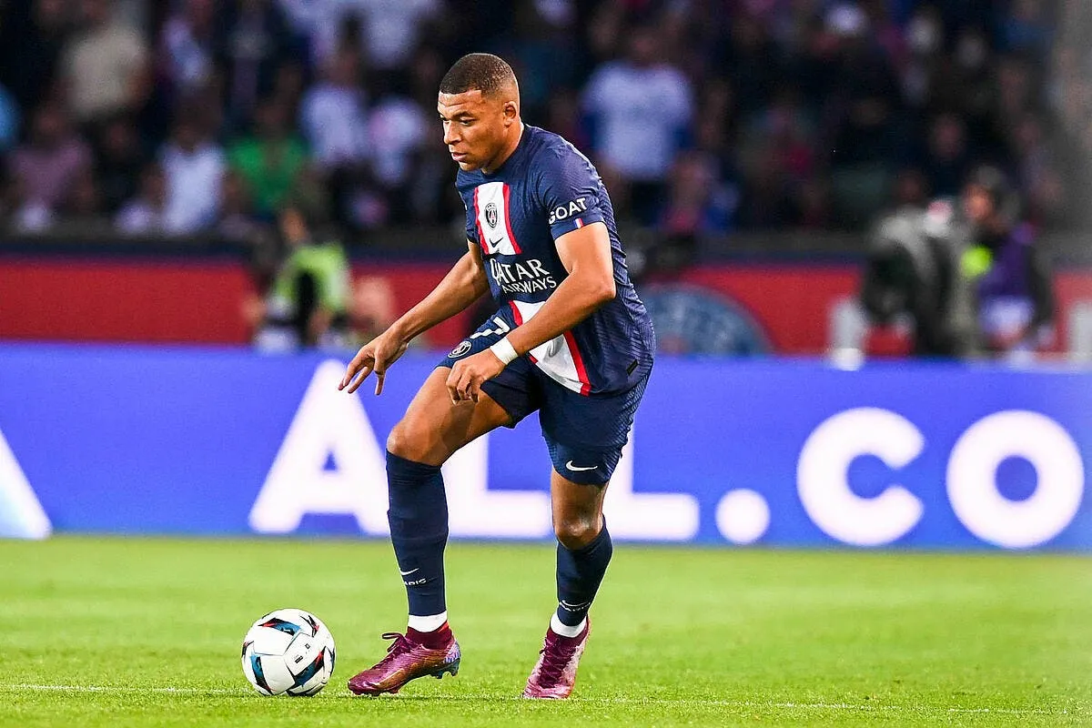 psg om mbappe fait un cadeau a neymar fin de l emboruille icon pl5 5705 352447