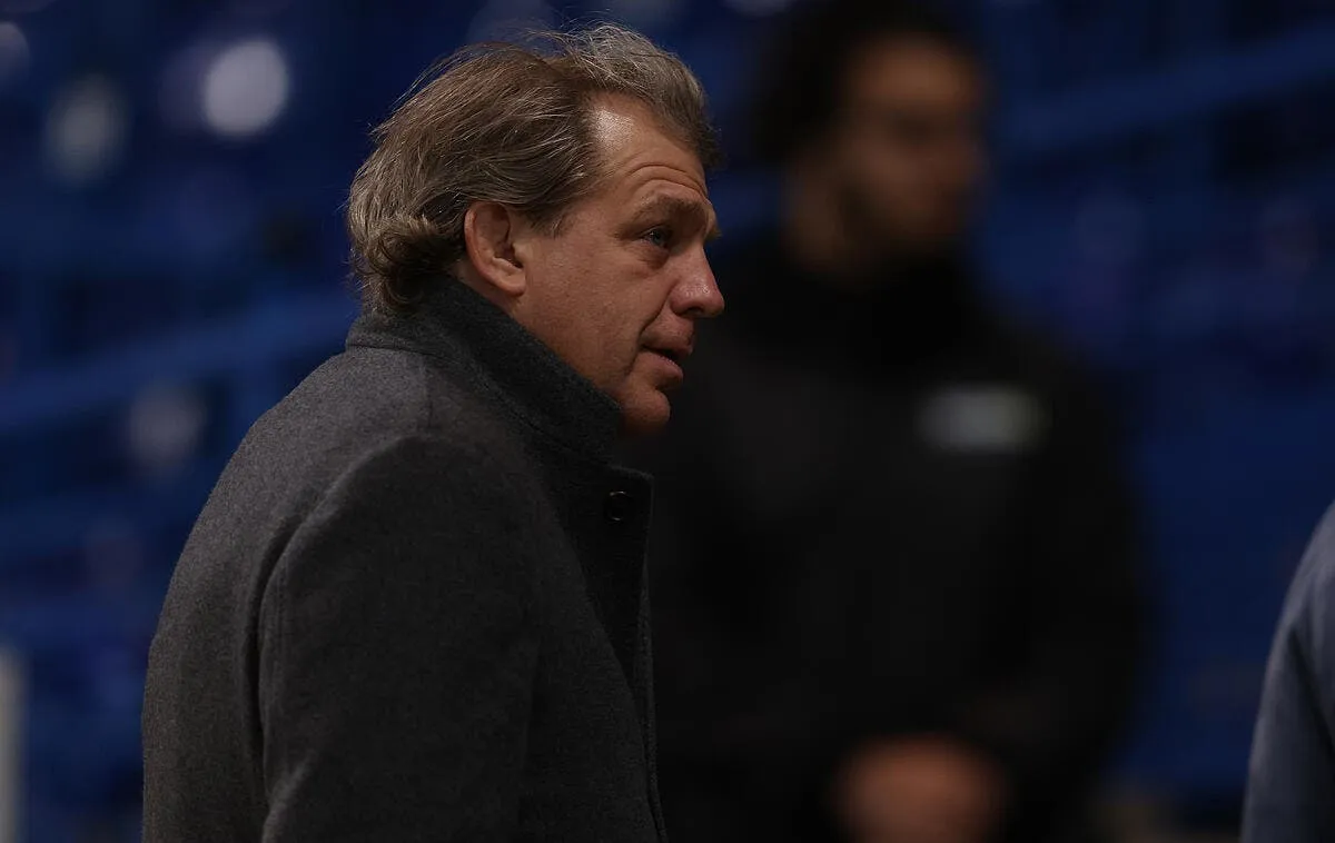 rcsa boehly debarque les supporters reclament son depart boehly 1 361967