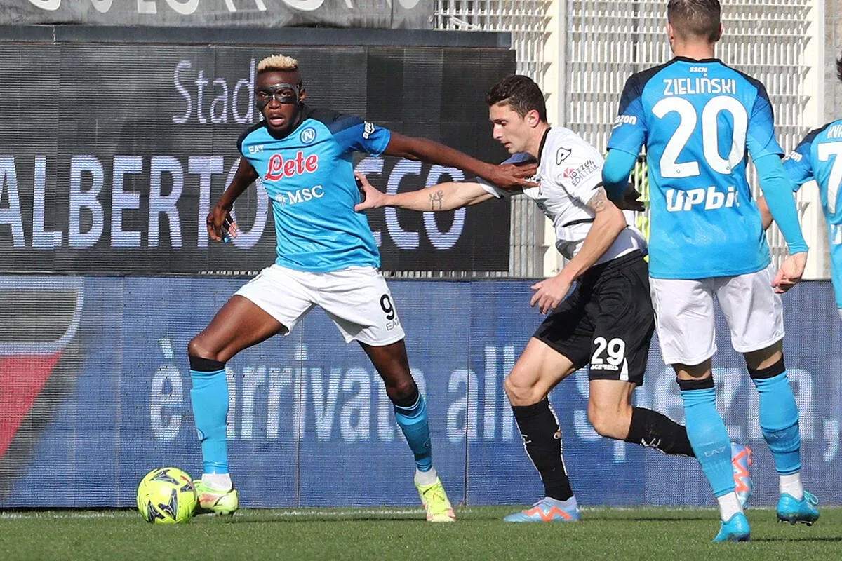 serie a osimhen applaudi a la spezia une image sympa d italie icon lp 20603638 356683