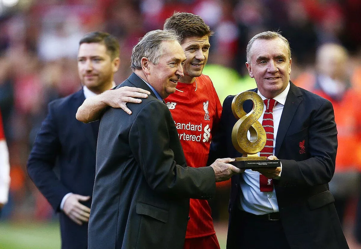 steven gerrard accueille l ol avec une enorme emotion icon bpi 160515 12 06 323811