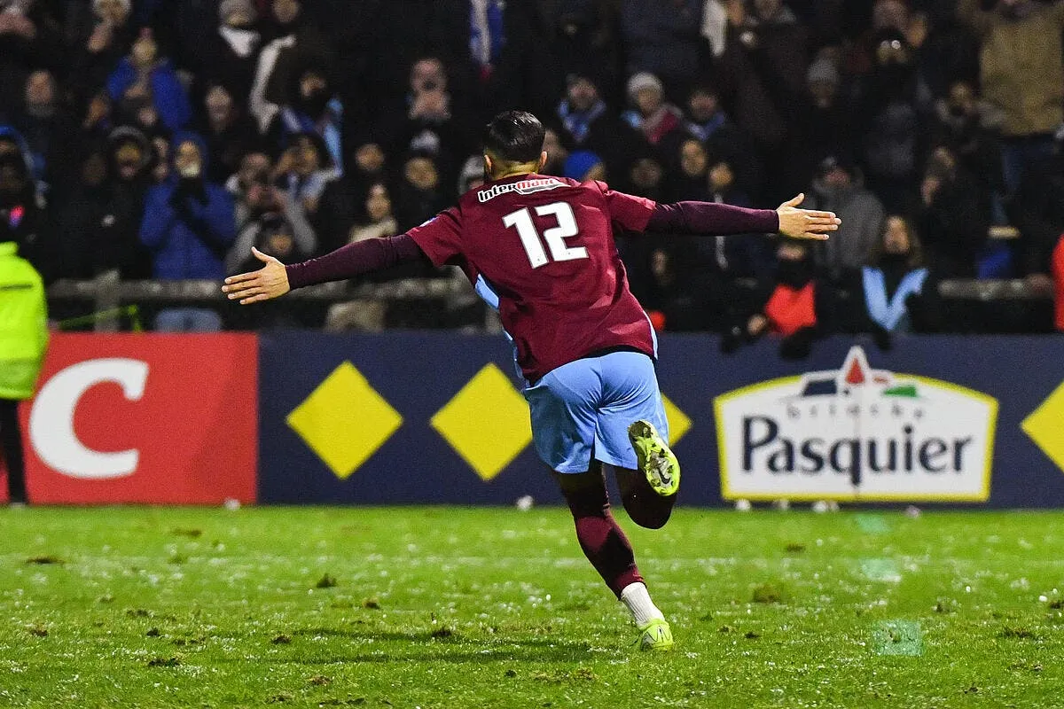 terribles incidents apres bourgoin ol les videos glacantes iconsport 249474 0249 386867