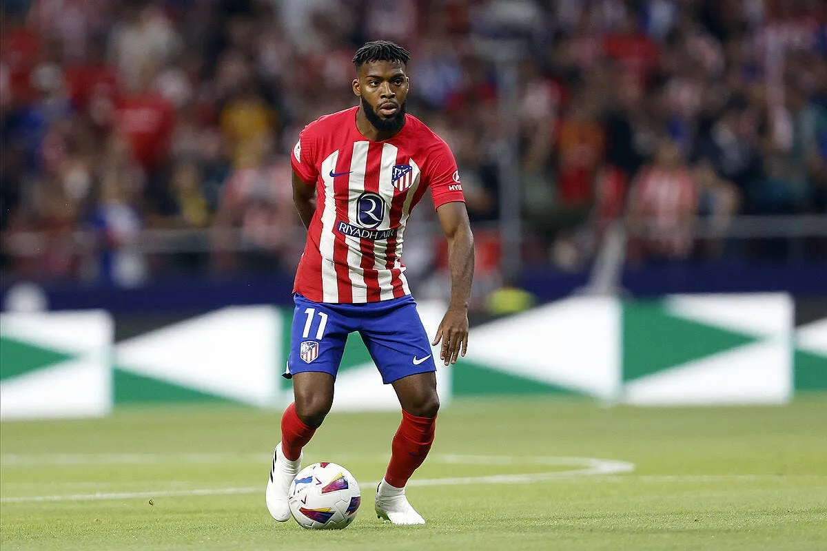 thomas lemar a l om le telephone de longoria va sonner iconsport 177813 0117 378657