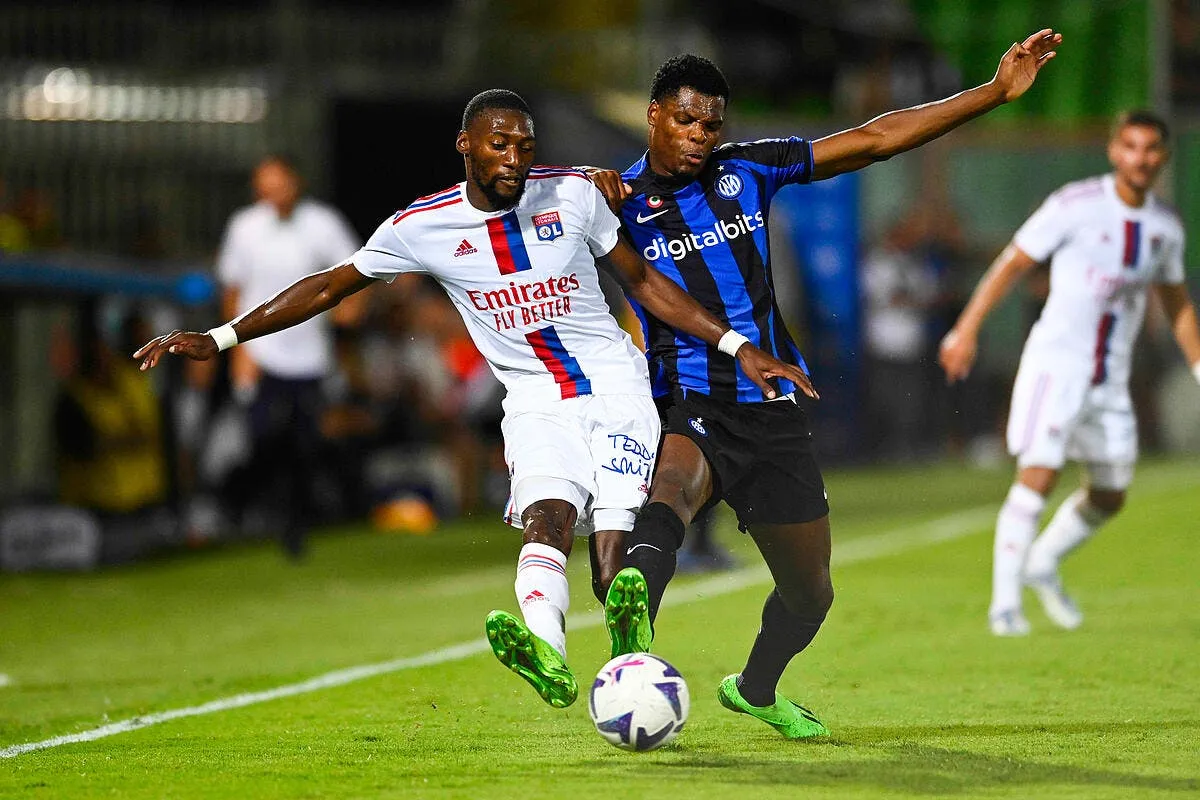 toko ekambi promu bosz choque l ol icon italy photo press 1131115 347089