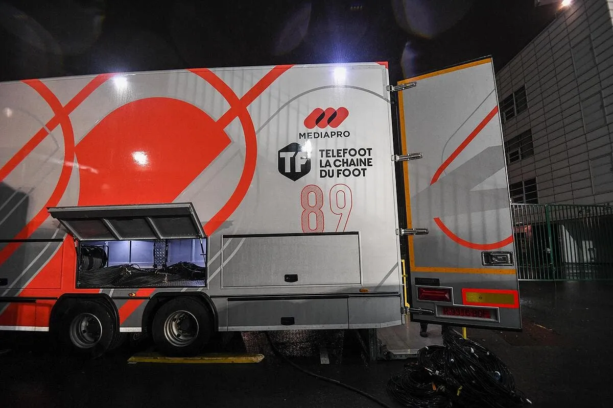 tv insupportable telefoot canal a fini par craquer icon dib 130121 11 150 306009