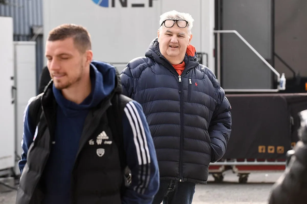 tv pierre menes a reclame 1 million d euros a canal icon pl2 3132 335683