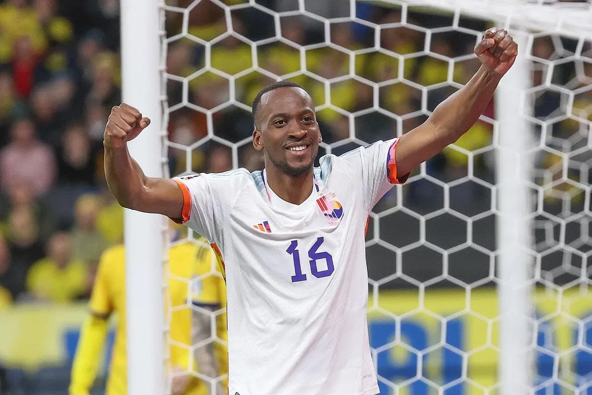 un attaquant pour 1 me l ol tente un coup improbable lukebakio 1 361901