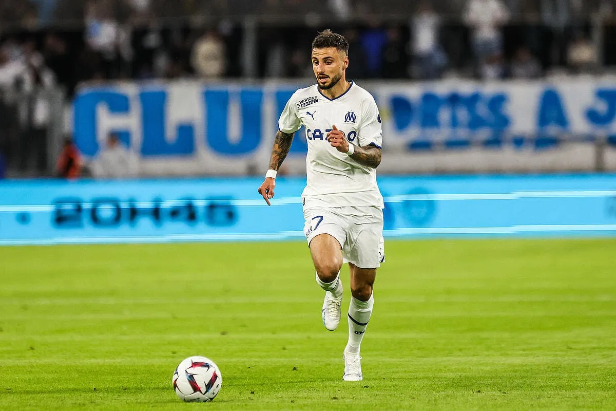 un cador lui tourne autour clauss prefere l om clauss 1 363113