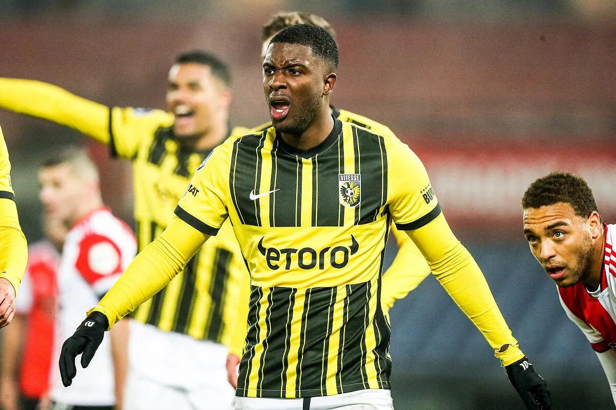 un debut de mercato catastrophique longoria perd ses premiers choix icon 442796634 343779