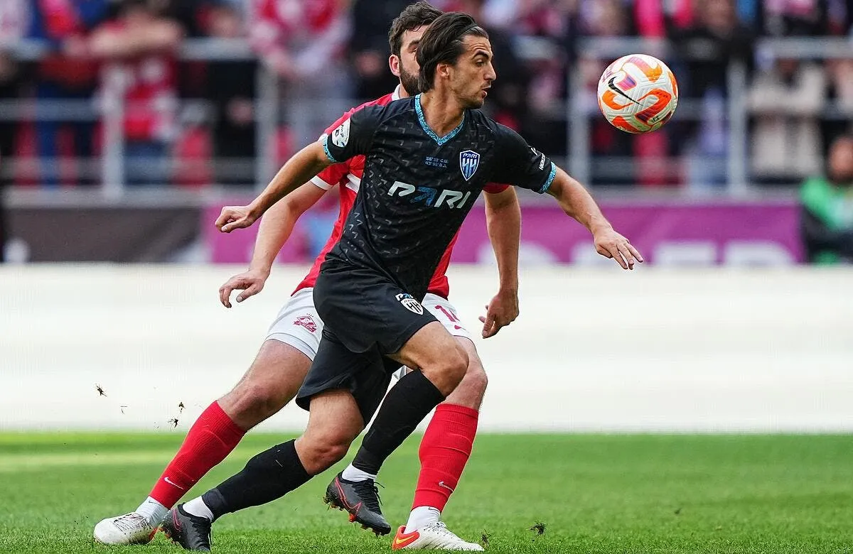 un international armenien a nantes les encheres grimpent sevikyan 368086