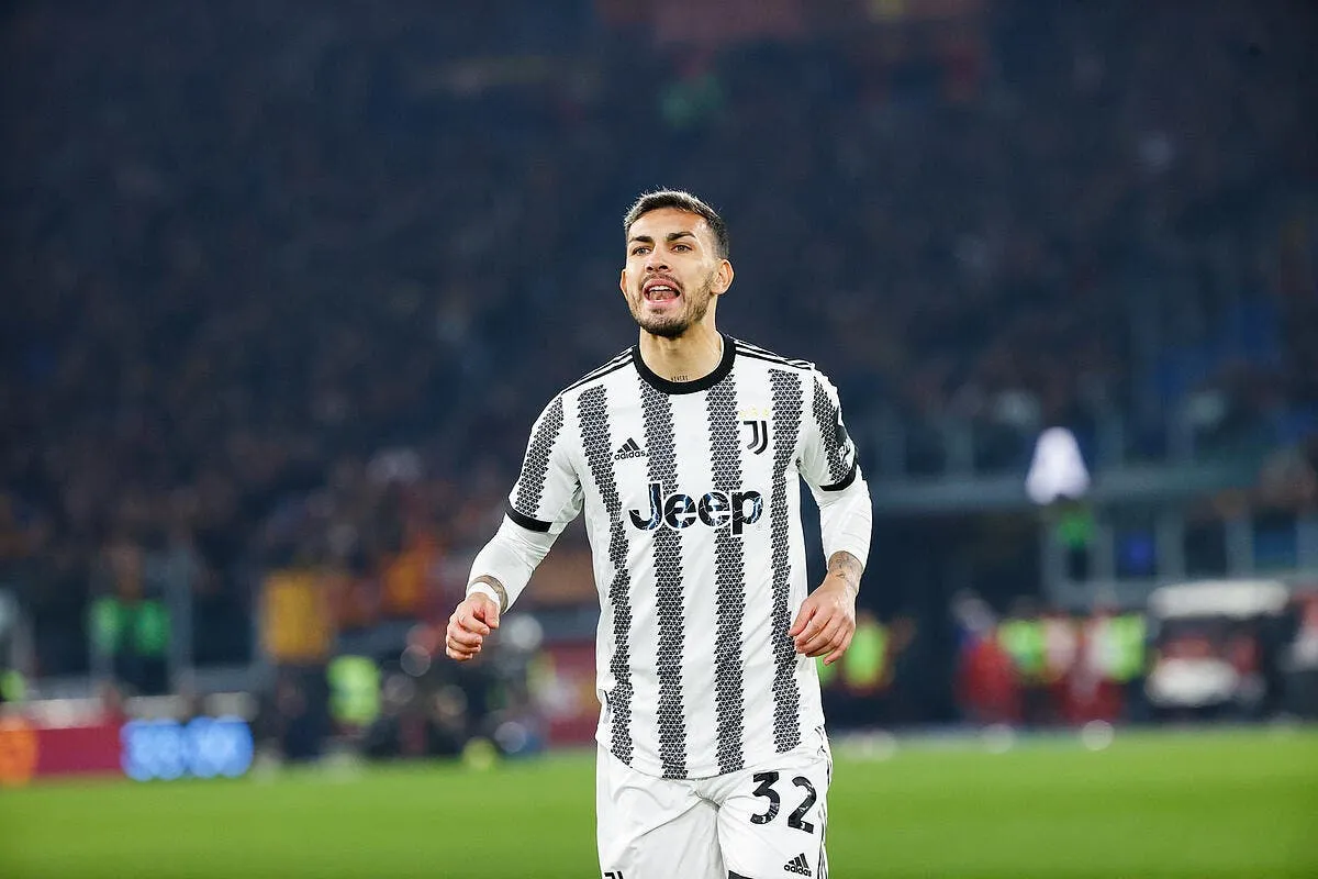 un lofteur sur le depart le psg sort le champagne icon ap 12484199 358169