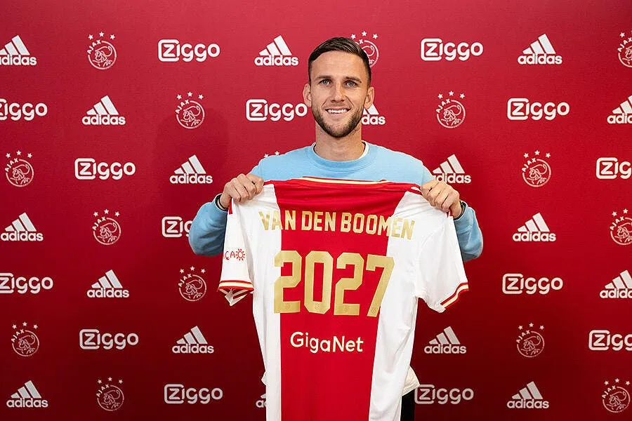 van der boomen signe a l ajax amsterdam fxtjrjnauaevqt5 361006