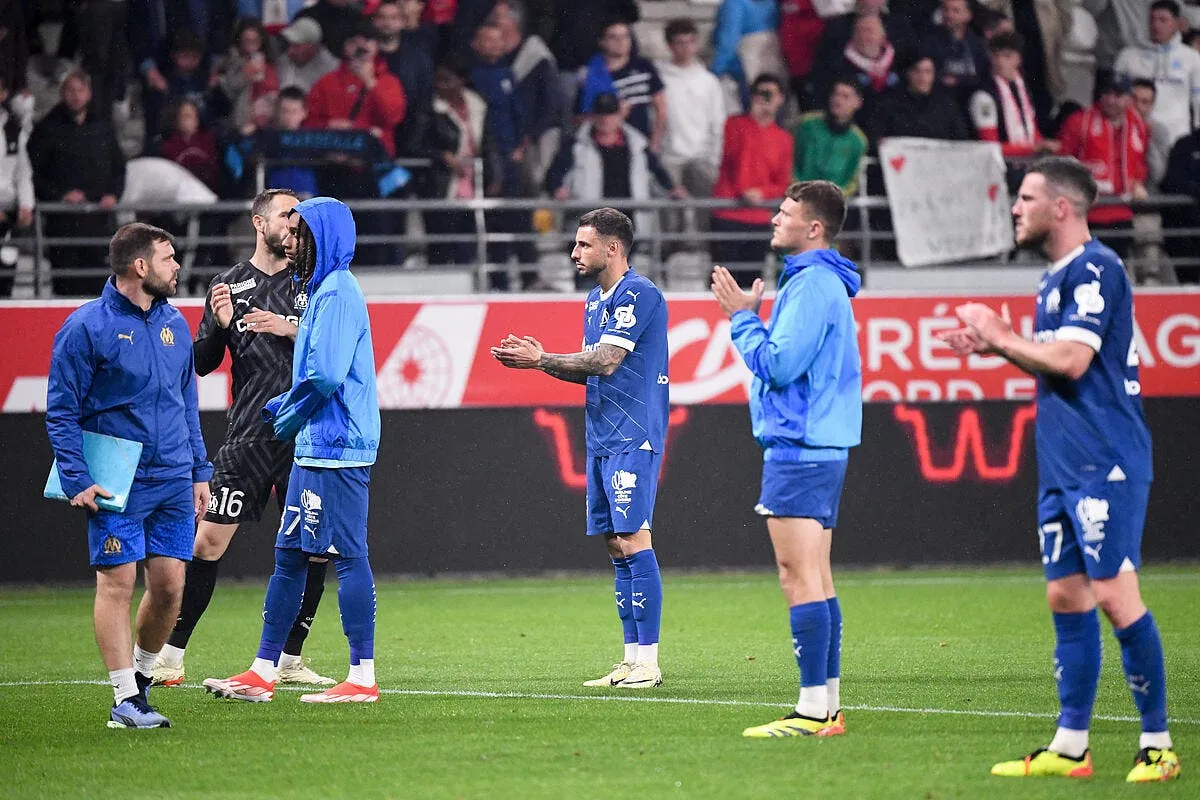 vente om le vestiaire craque et accuse le projet mccourt iconsport 223182 0107 375962