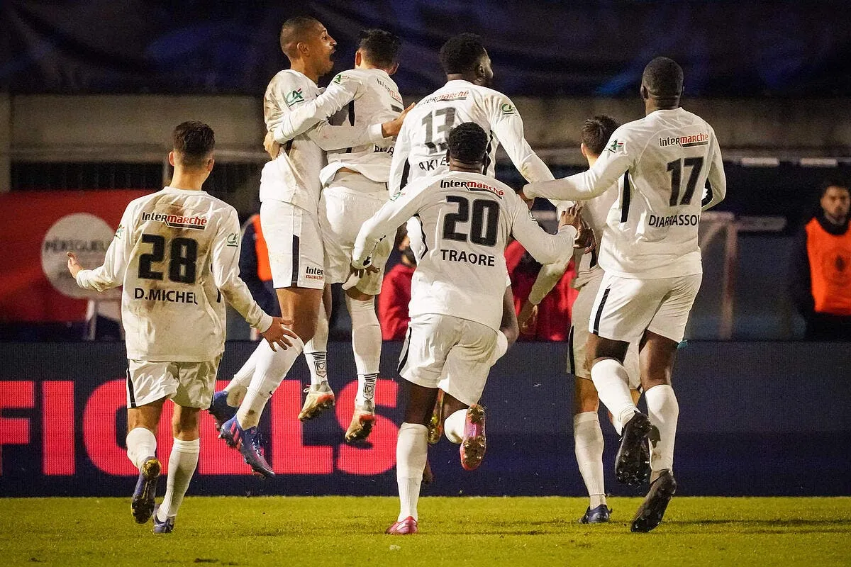 versailles jouera sa demi finale a nice icon 220209p52841 334841