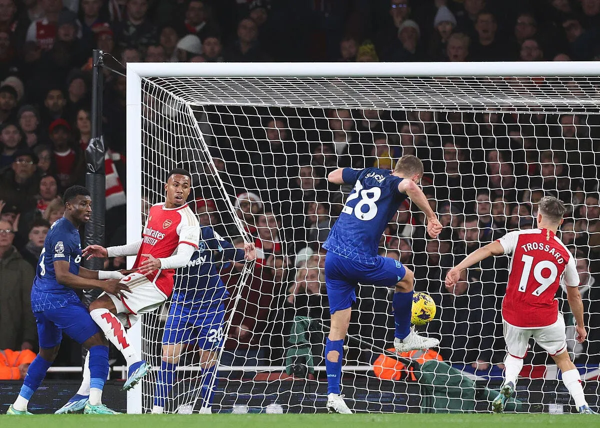 west ham matraque arsenal dans la course au titre icon spi 018 dk arse west ham 369834