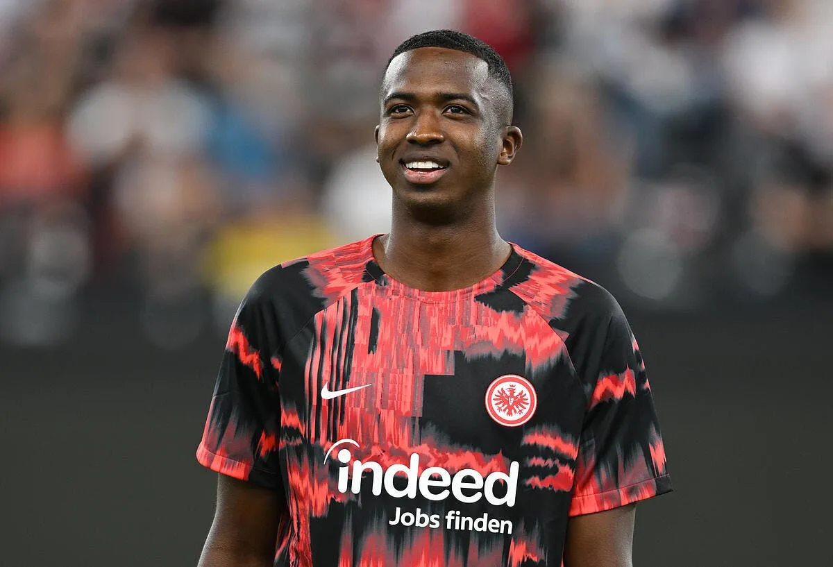 willian pacho le transfert surprise du psg iconsport 177433 0014 379370