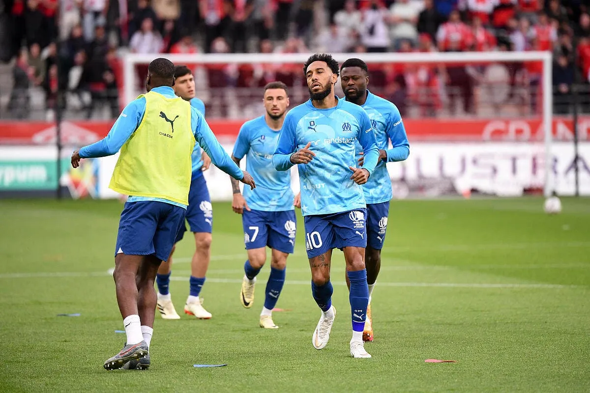 aubameyang a l om deux nouvelles informations iconsport 223182 0024 395873