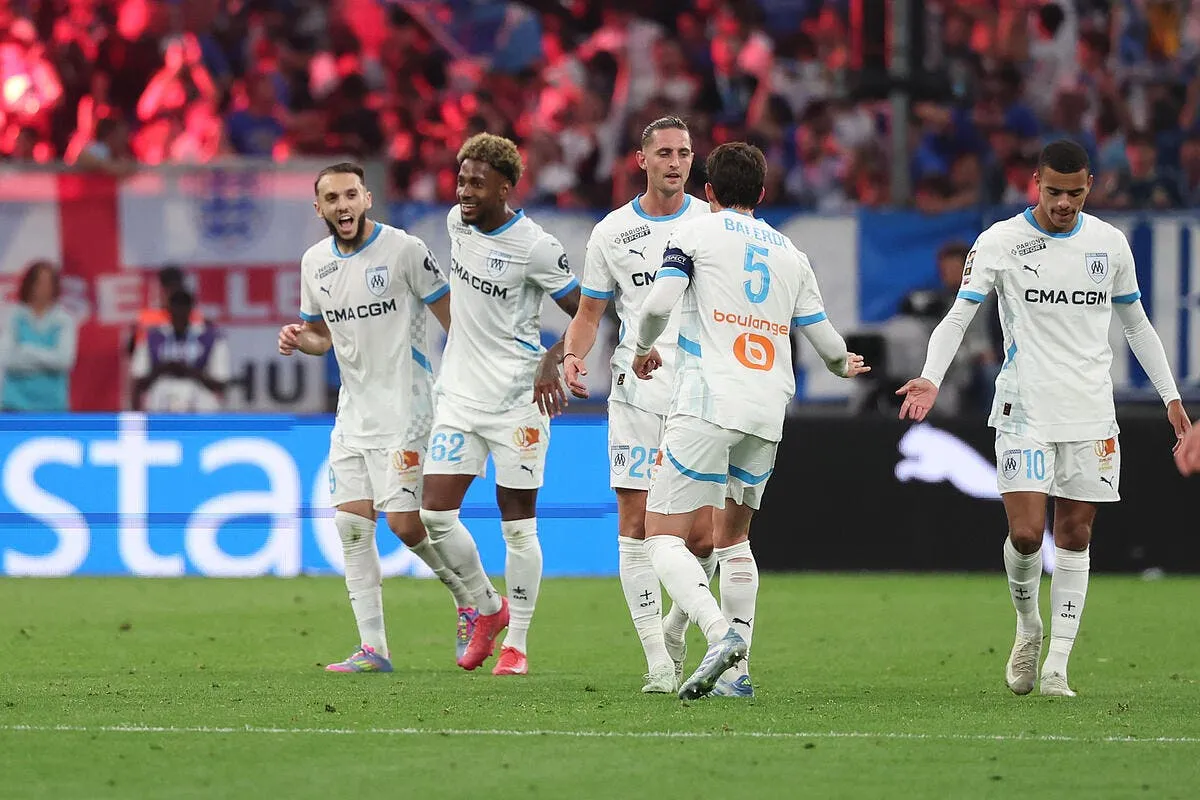 balerdi et greenwood sur le depart panique a l om iconsport 260406 0062 394333