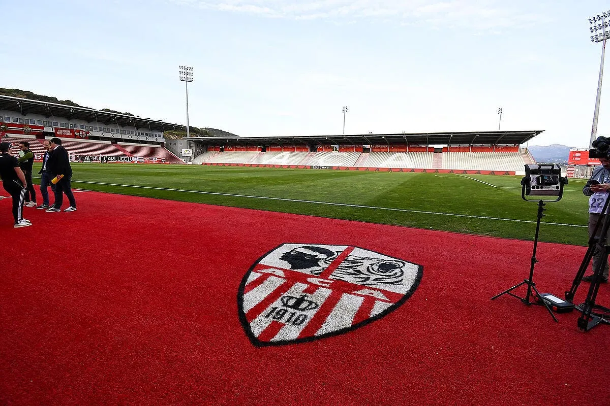 dncg il met 20 millions d euros et sauve le club iconsport 256658 0003 394202