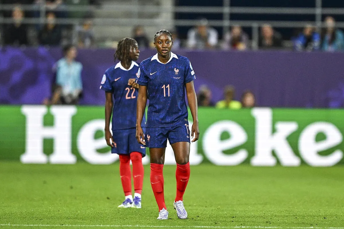 eclipsees par le psg les bleues applaudissent tf1 kadidiatou diani 1 395519