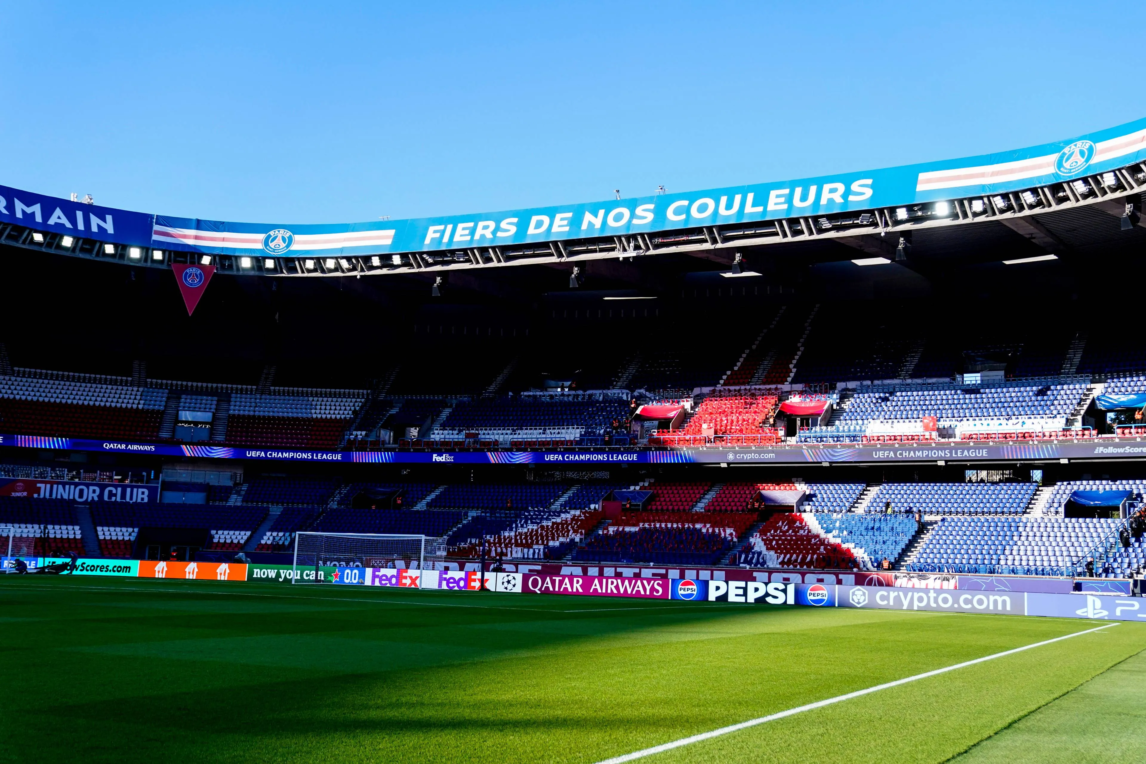 ICONSPORT_271025_0001