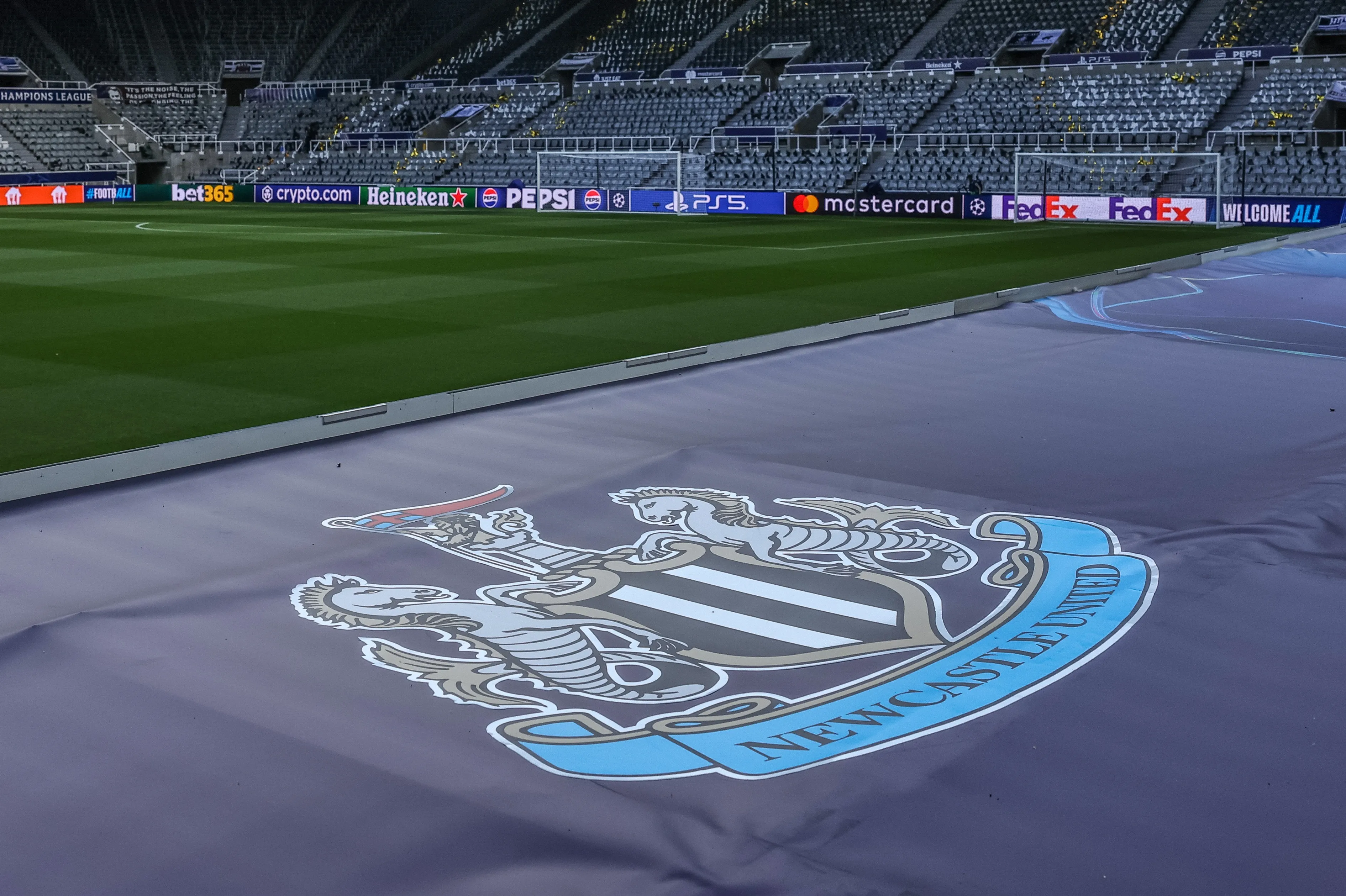 ICONSPORT_271083_0003