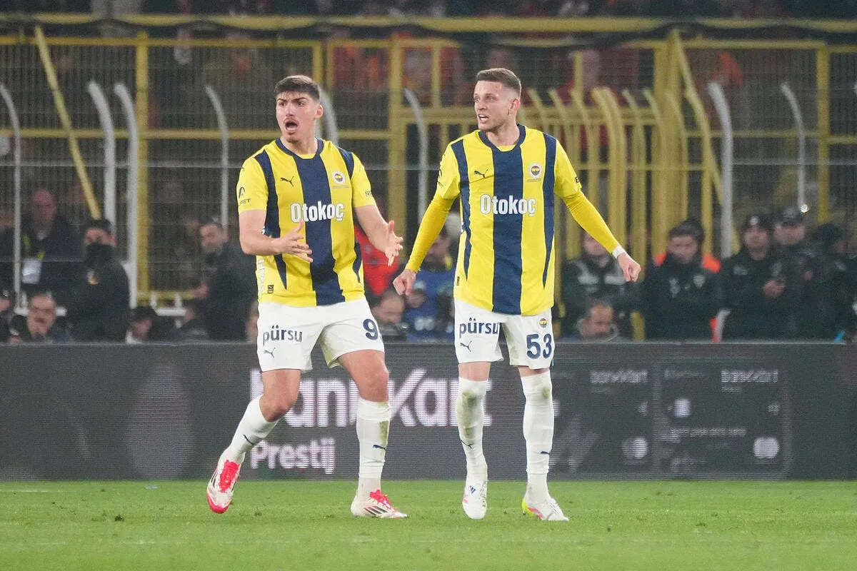 l om met 15 me pour un monstre turc iconsport 256556 0065 394200