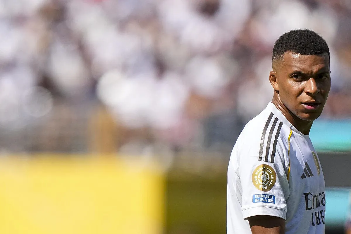 le clan mbappe force de sortir du silence iconsport 264089 0210 395829