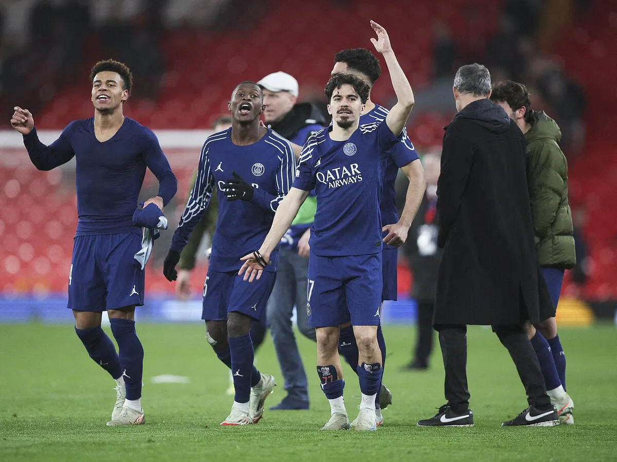 le psg irresistible les footix se regalent vitinha 2 389835