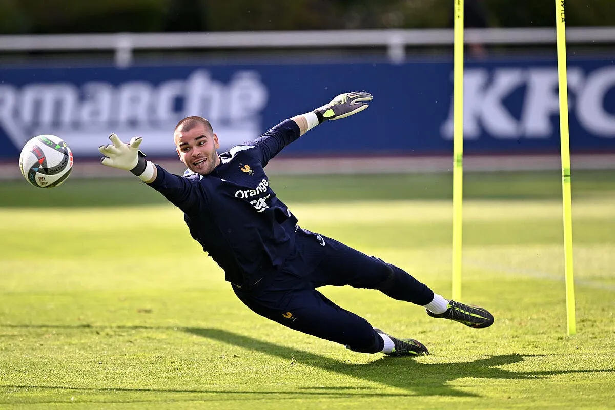 lucas chevalier prend un enorme risque pour le psg iconsport 261582 0092 395535