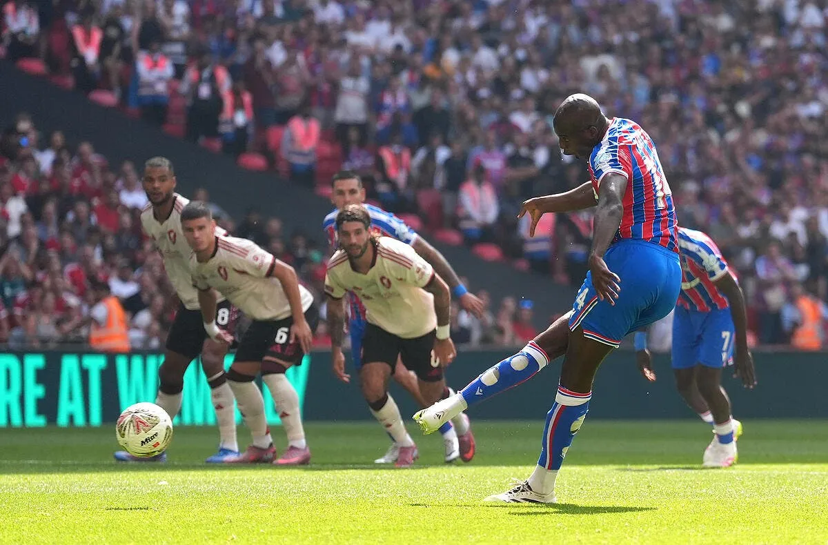 malgre ekitike liverpool perd le community shield mateta 6 397034