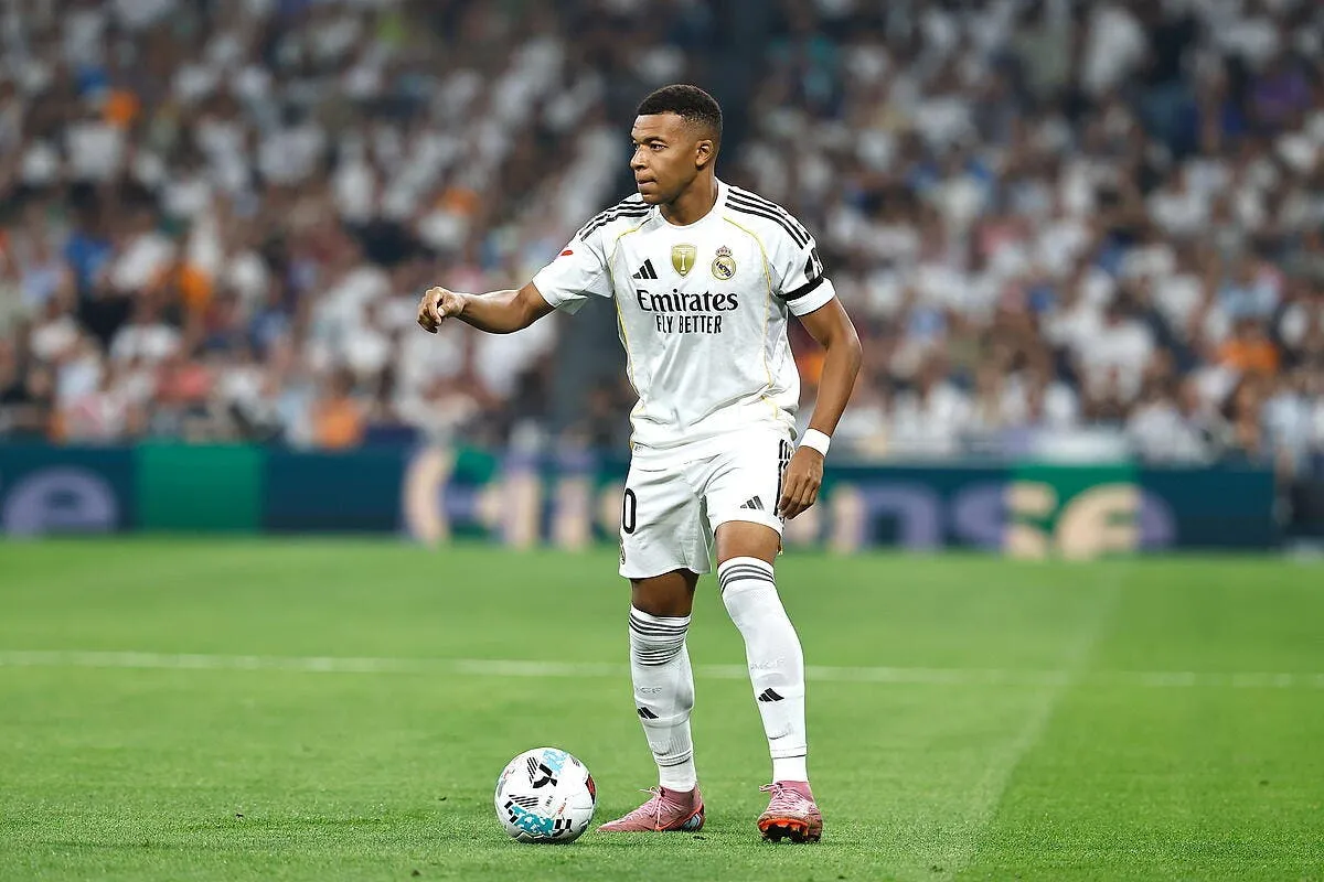 mbappe recoit un appel urgent en provenance de liverpool iconsport 267149 0178 397645