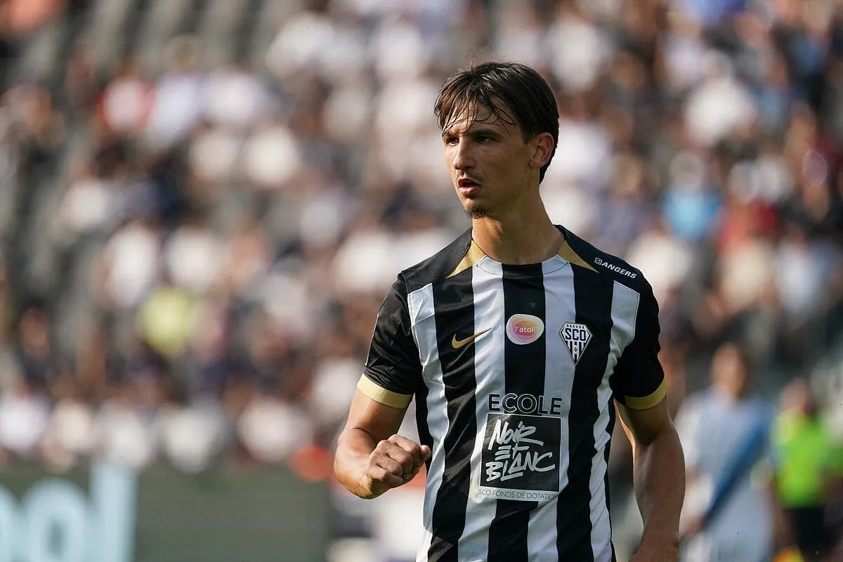 mercato rennes s attaque a esteban lepaul iconsport 266989 0217 397405