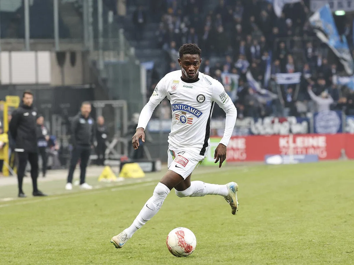 nantes officialise la signature d un attaquant international iconsport 253056 0101 396990